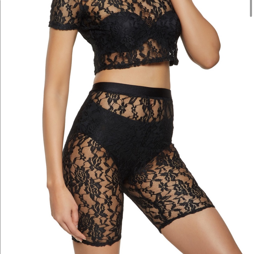 Lace set - Picture 2 of 3